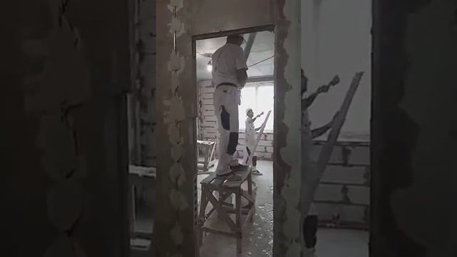 Белая спецодежда для маляров и штукатуров (часть 4) смотреть онлайн