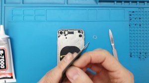 Замена заднего стекла на iPhone 8.mp4
