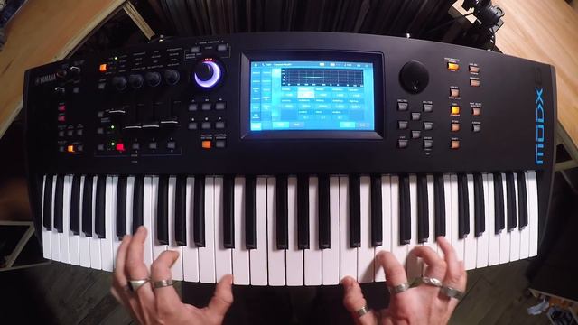 10 Ultra Famous Piano Riffs смотреть онлайн