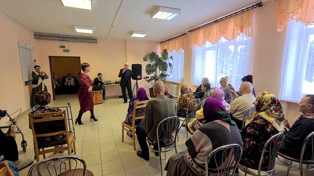 Концерт к дню человека с ограниченными возможностями. Ромашка белая, исполнят С. Бельский. смотреть онлайн