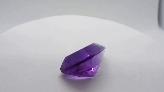 Аметист. 15кар. Ватиха. Средний. Урал, Россия. Улучшенное. смотреть онлайн