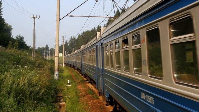 ЭД4М 0258 прибывает на платформу Семхоз перегон Хотьково - Сергиев Посад Московской железной дороги смотреть онлайн