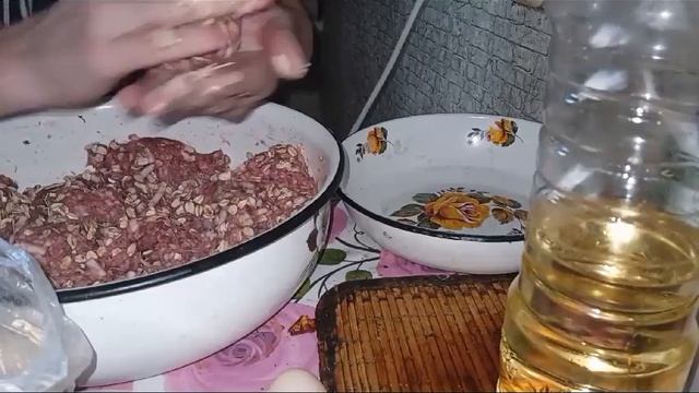 ГОТОВЛЮ ТЕФТЕЛИ С ДОБАВЛЕНИЕМ ОВСЯНЫХ ХЛОПЬЕВ смотреть онлайн
