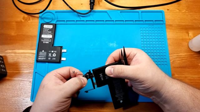 Замена батареек на двух iPhone 11 Pro Max без ошибки смотреть онлайн