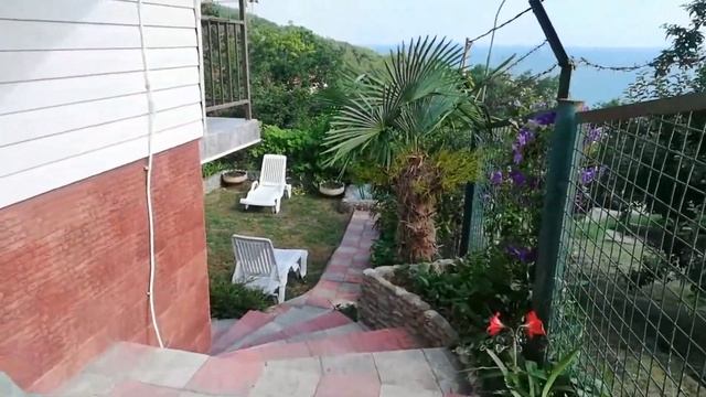 Гостевой дом на ул. Хвойная. Для большего удовольствия гостей, летом устанавливается бассейн. смотреть онлайн