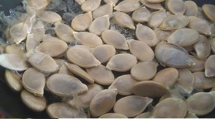 Как высушить тыквенные семечки дома.mp4 смотреть онлайн