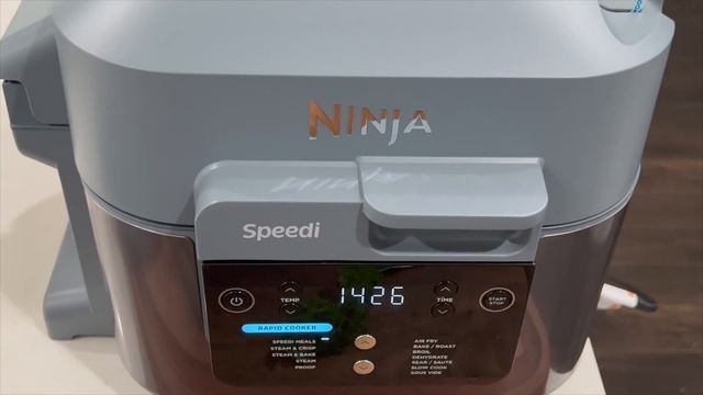 NINJA SPEEDI CHICKEN FETTUCCINE ALFREDO! Ninja Speedi Recipes! смотреть онлайн