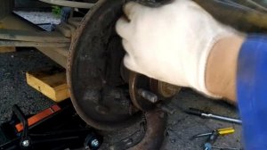 Замена задних колодок  форд Коннект/ Транзит