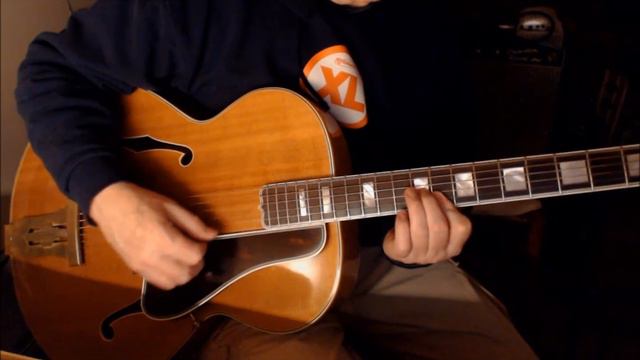 'Round Midnight:1946 and 1938 Gibson L-5's смотреть онлайн
