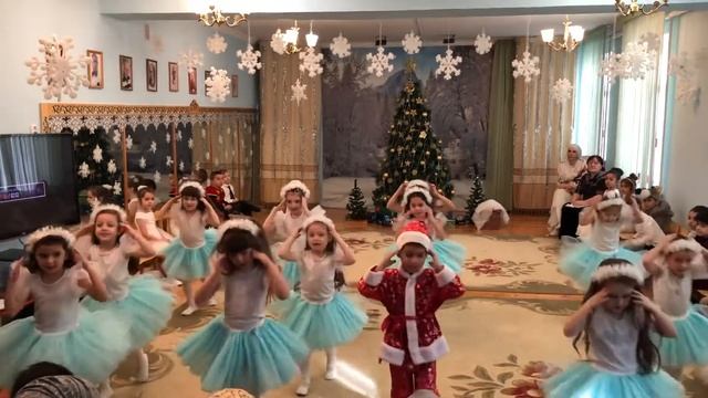 Белые снежинки Танец смотреть онлайн