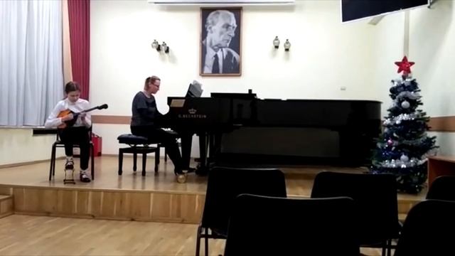 Виктория Сабелкис (домра). Карлос Гардель, Танго из к/ф "Запах женщины" смотреть онлайн