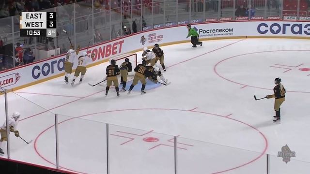 Первый дубль в истории Матчей Звезд ЖХЛ – Александра Нестерова принесла победу Западу 🤯 смотреть онлайн