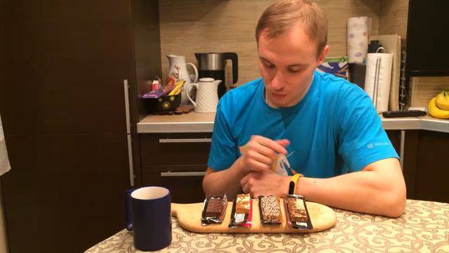 Еще один обзор батончиков от Optimum Nutrition - OptiBar Protein Bar смотреть онлайн