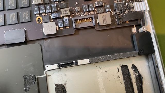 13" MacBook Pro 2014 Battery replacement смотреть онлайн