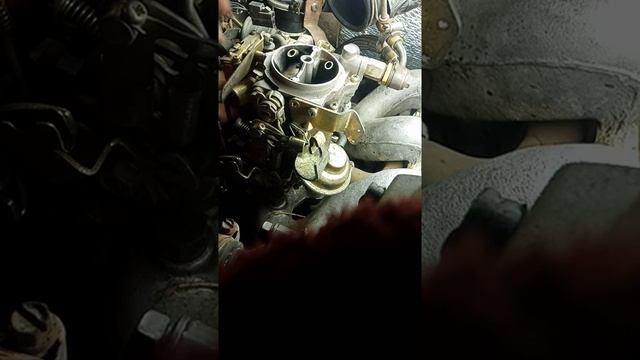 DIY Nissan vanette replace carburetor 4k to up Z24 смотреть онлайн