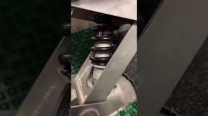 Амортизационная стойка для кресла в лодке.