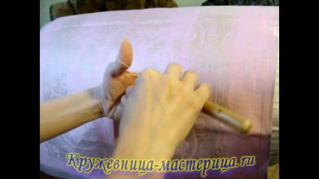 Навиваем нитки на коклюшки - 1 подготовительный урок. смотреть онлайн