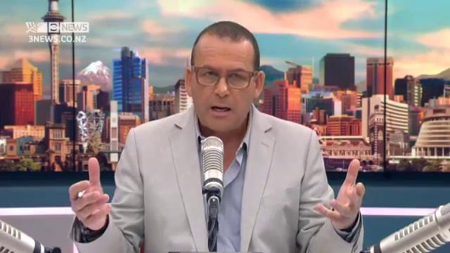 Paul Henry: Bella's brush with meningitis смотреть онлайн