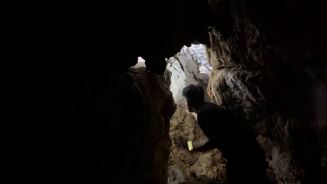 SOLO CAMPING ● BERKEMAH DI TEPI SUNGAI ● MASUK KE GOA SEMPIT(Caving) [ASMR] ● EPS 4 смотреть онлайн