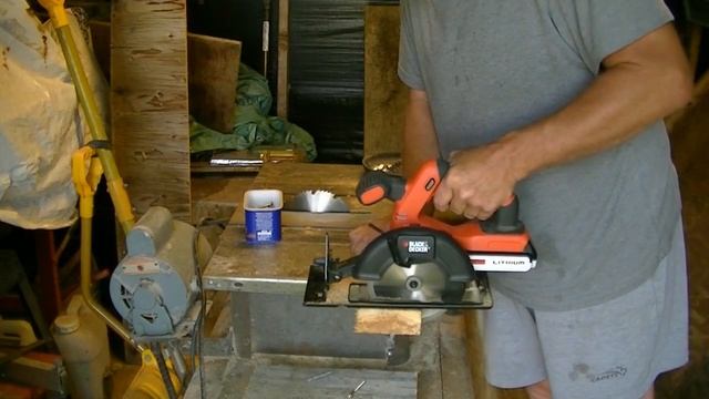 Black & Decker 20 Volt Saw And Drill Test And Review смотреть онлайн