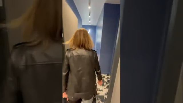 Квартиру разделили на 3 студии. Дизайн интерьера. смотреть онлайн