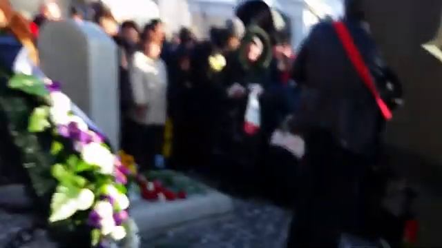 Репортаж с кладбища Высоцкий День рождения...С 7...25 1 18... смотреть онлайн