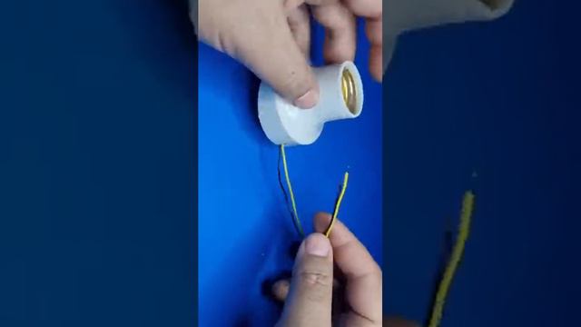 How to Convert Old Cell Phone Charger to Mini Inverter 3.7 V İn 220V Out #shorts #zaferyildiz #short смотреть онлайн