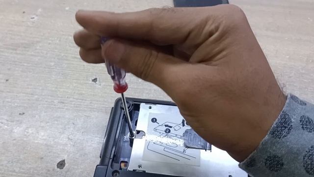 HP Compaq 6530b / Laptop Not Turning On / Adopter Plug In / Charging Light On But No Power / Fixed