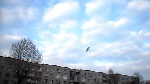 Первый полет самолета потолочки смотреть онлайн