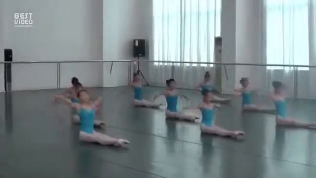 Сильный танец ,впечатляет смотреть онлайн