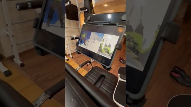 Тренажёр для обучения технике катания на горных лыжах. смотреть онлайн