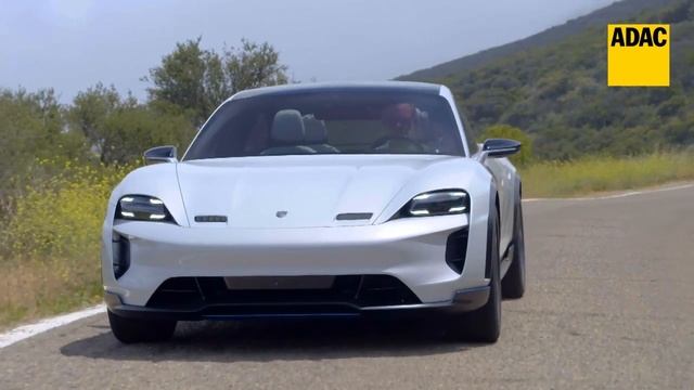 Porsche Mission E Cross Turismo: Testfahrt im Elektro-Crossover | ADAC 2018 смотреть онлайн