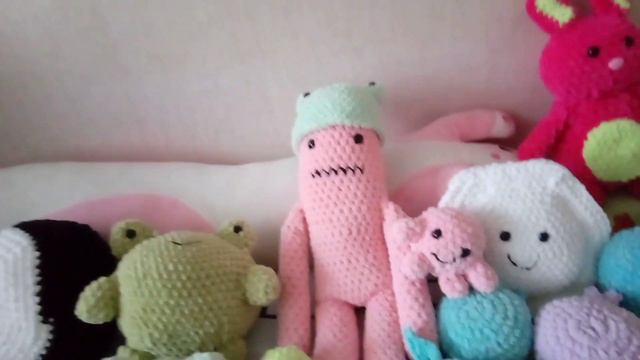 Показываю свои вязаные игрушки🙊 смотреть онлайн