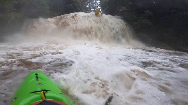 Tuakopai River смотреть онлайн