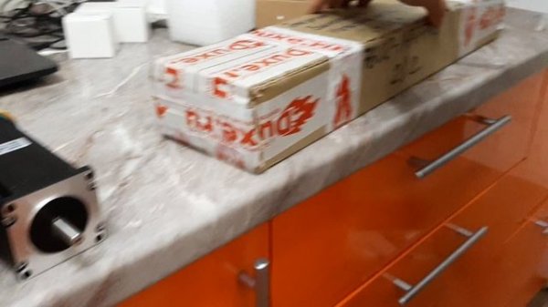 Распаковка посылки с duxe.ru запчасти на самодельный ЧПУ Фрезер. 