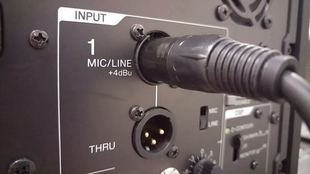 BRANCHEMENT YAMAHA DXS 12 + DXR 8 SUR TABLE DE MIXAGE смотреть онлайн
