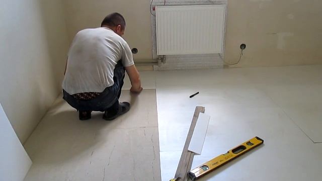 Как укладывать подложку под ламинат смотреть онлайн