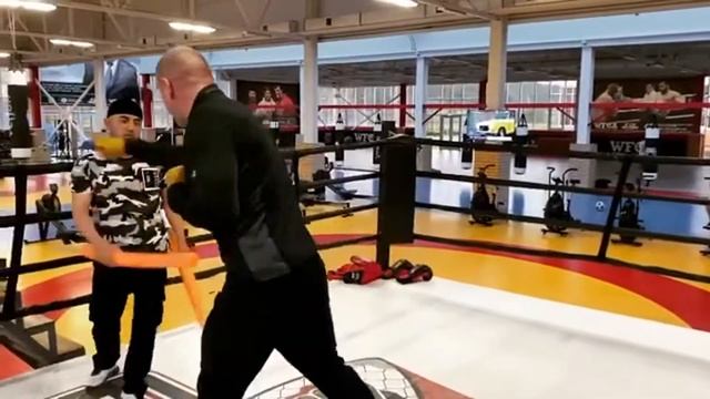 АЛЕКСАНДР ЕМЕЛЬЯНЕНКО РАБОТАЕТ НАД ЗАЩИТОЙ