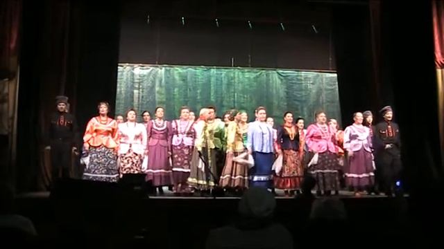 Смотр хоров. Фольклорный ансамбль "РОДНИК".Mpg смотреть онлайн