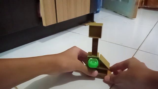 Angry Birds Classic - Episode 10 - Red's Mighty Feathers (Part 2) Egg Defender смотреть онлайн