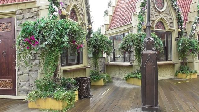 ЗАМОК В НОВОКОСИНО! (Цветочный Джем метро 2021) смотреть онлайн