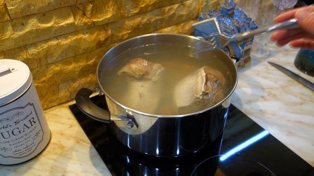Вкусное новогоднее блюдо, готовим говяжий язык, пошаговый рецепт смотреть онлайн