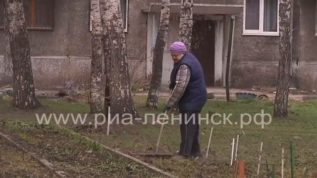 Мусор во дворах – вопрос культуры его жителей смотреть онлайн