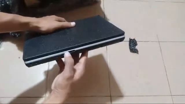 Unboxing Laptop Fujitsu P771 Core i5 смотреть онлайн