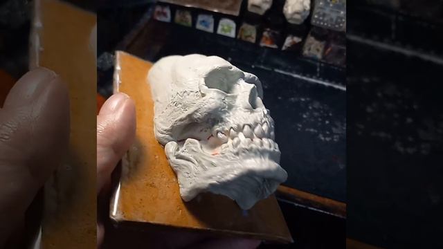 sculpt #10 of my 31 Heads of Halloween sculpting challenge 2021 "Ancient Elongated Skull " смотреть онлайн