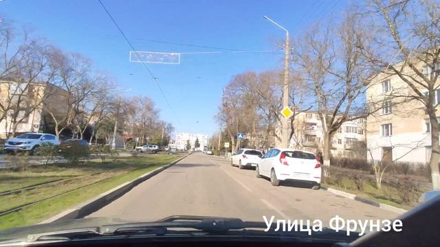 Крым, Евпатория, январь 2023. По городу на авто. Улицы Фрунзе, Интернациональная... смотреть онлайн