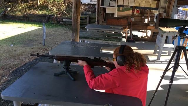 Rowan shooting an M1A смотреть онлайн