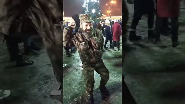 Колян. Танцует лучше всех смотреть онлайн
