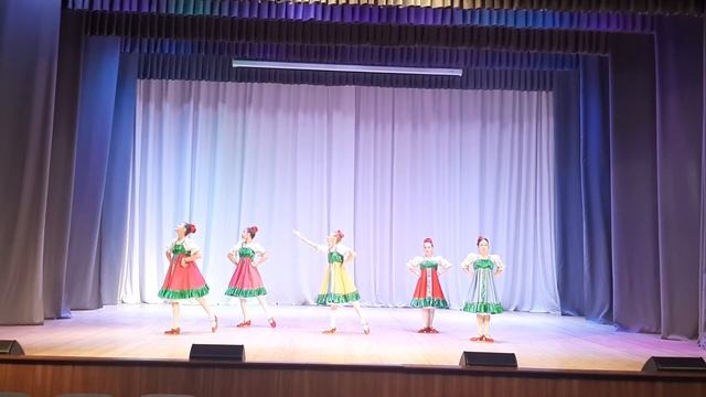 Хор. ансамбль «Класс» , ДМШ №1 г. Белгорода, малый ансамбль, ср. возраст, «Пляши от всей души» смотреть онлайн