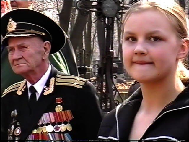 У памятника адмиралу Константину Посьету. смотреть онлайн